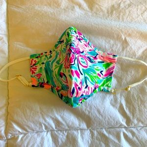 Lilly Pulitzer ChillyLilly Adult Face Mask